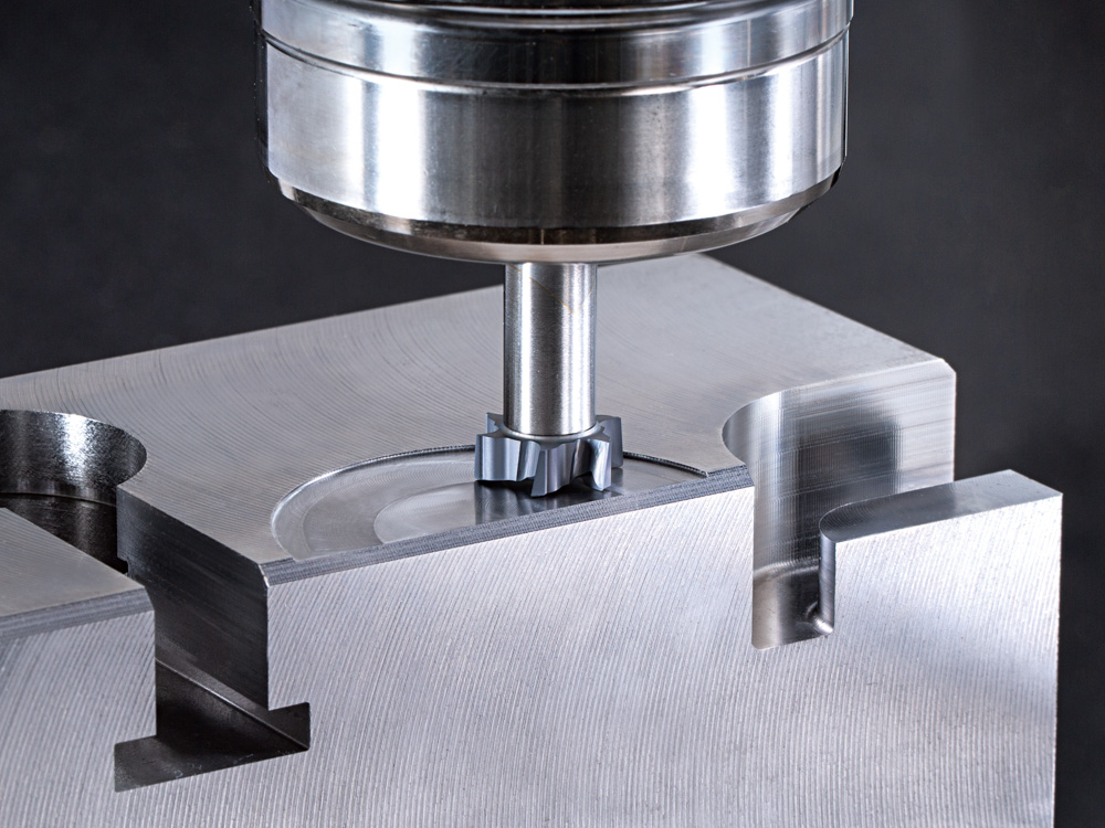 その正面加工、エンドミルで削っていませんか？