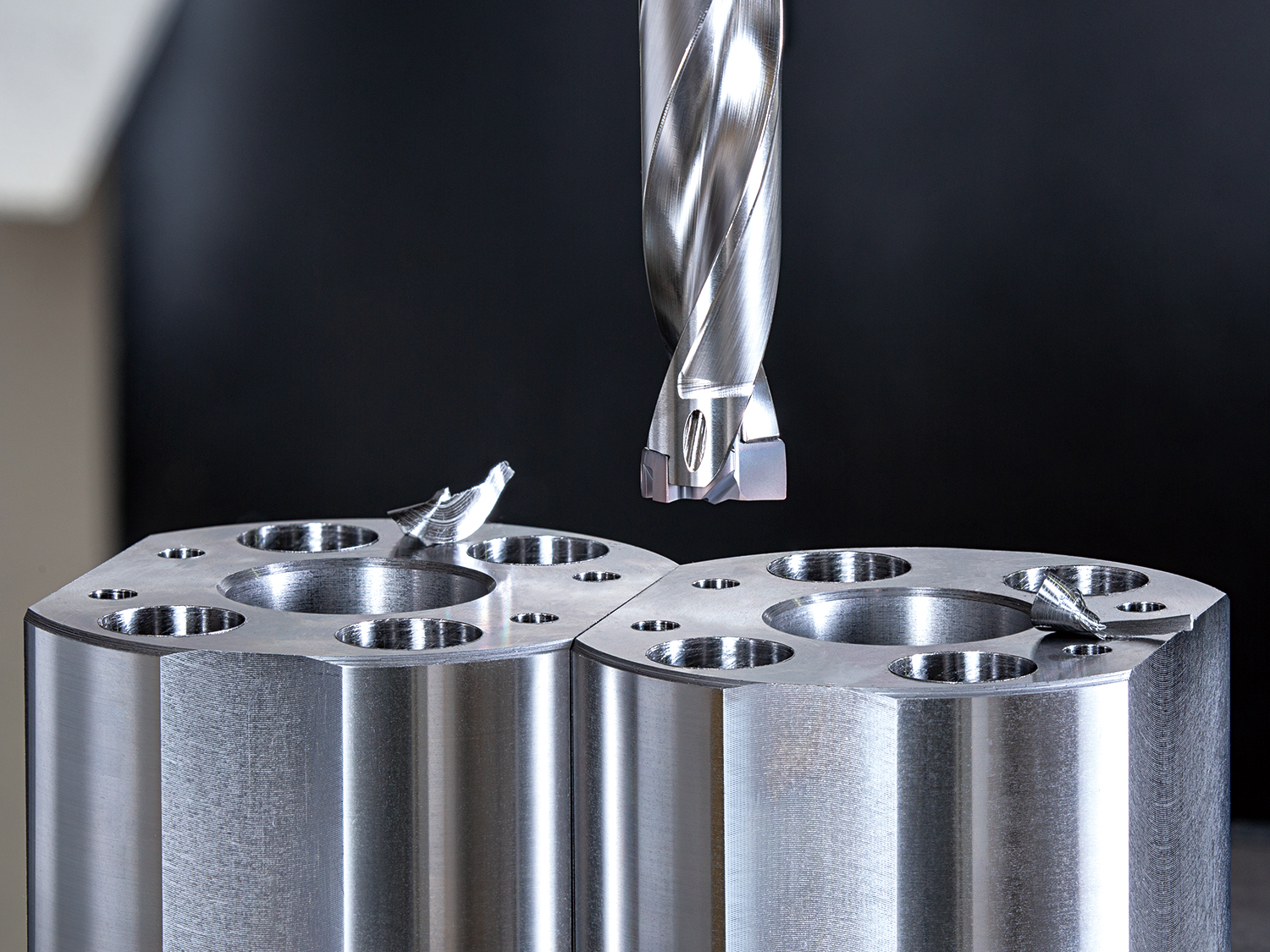 DrillMeisterによる穴あけ加工イメージ