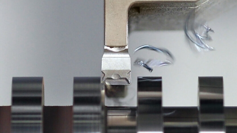 高效率！带3D断屑槽的TungCut新型钎焊CBN切槽刀片
