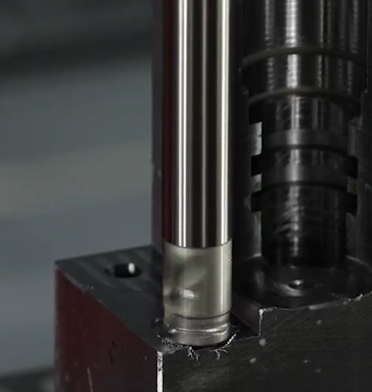 干渉 → 突出し過多 → びびり の連鎖図