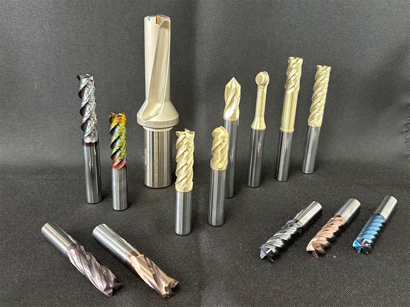 あらゆる加工に応える製品が勢揃い!  